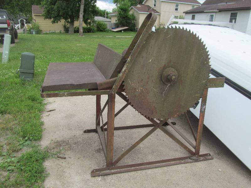 lot 170 image: Sawmill Saw