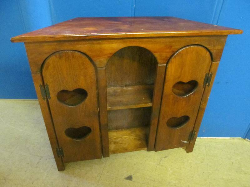 lot 191 image: Cabinet
