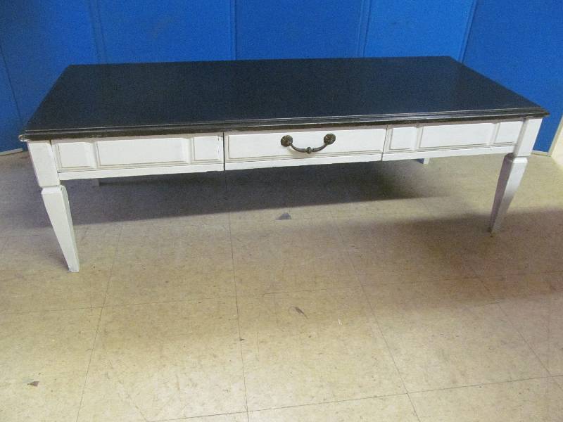 lot 195 image: Coffee Table