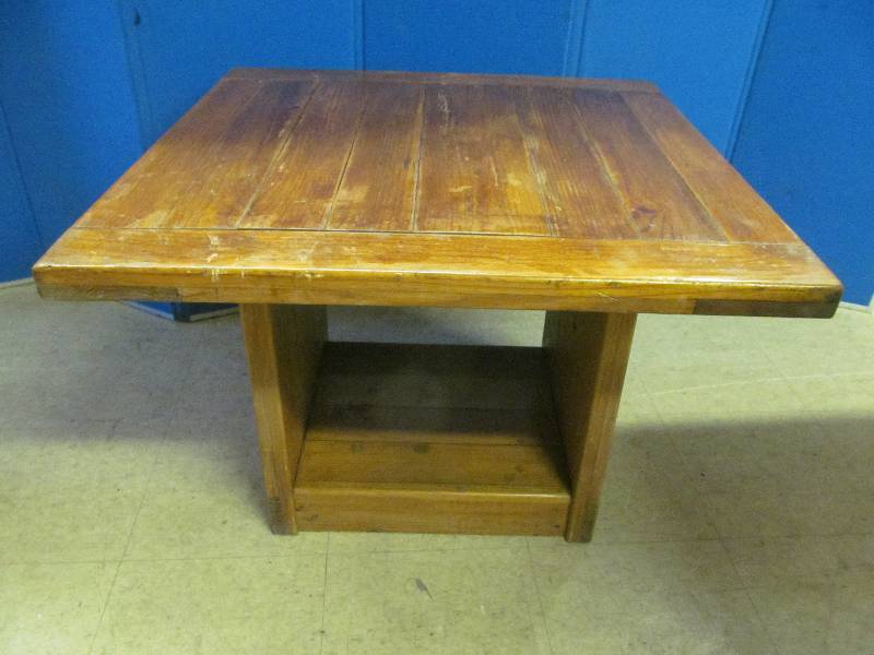 lot 196 image: End Table