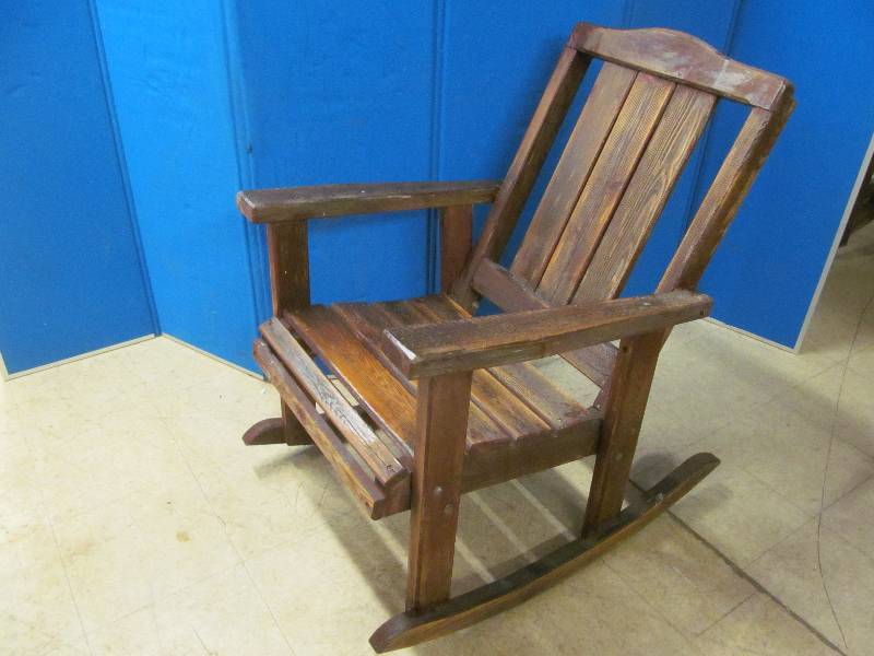 lot 205 image: Rocking Chair