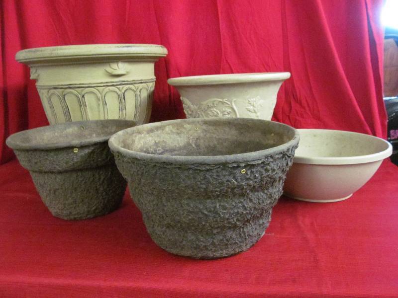 lot 228 image: Planters