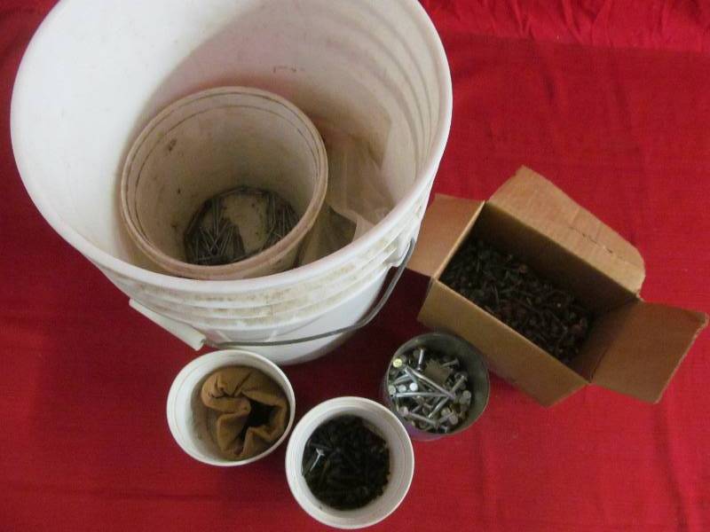 lot 232 image: Fasteners