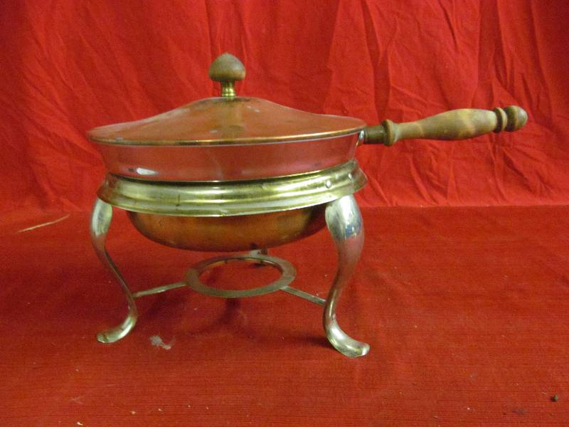 lot 236 image: Fondue Pot
