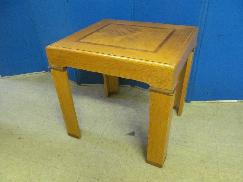 lot 238 image: End Table