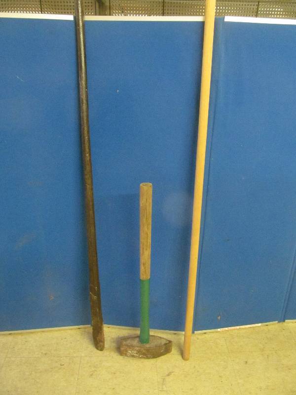 lot 252 image: Chisel