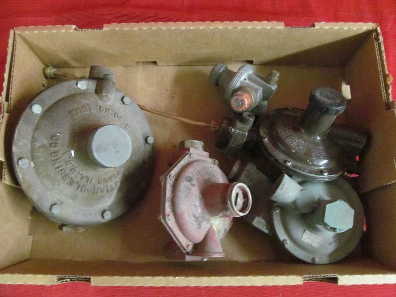 lot 258 image: Gas Regulators