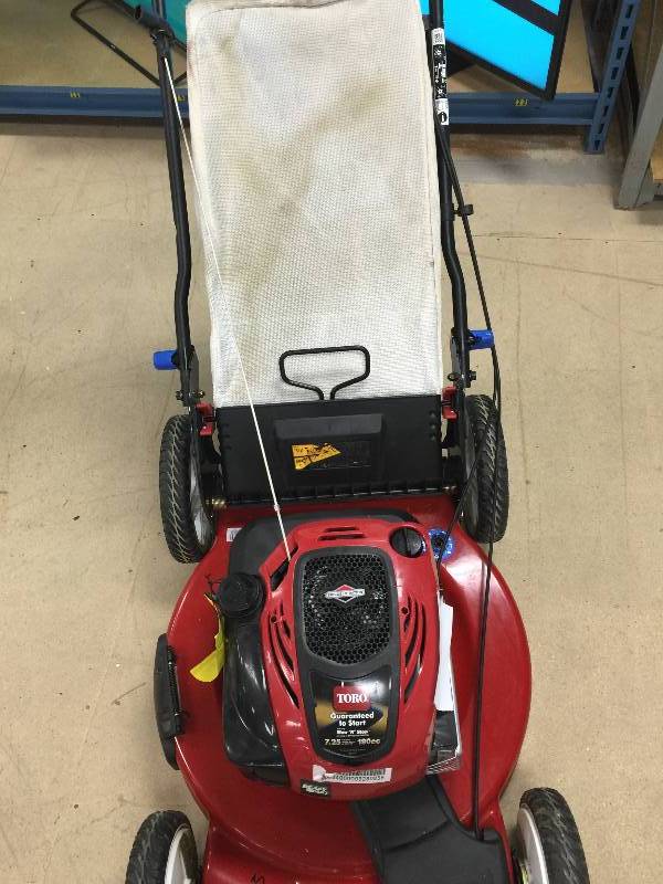 Toro 22 In High Wheel Variable Speed Self Propelled Walk Behind Gas Lawn Mower With Smartstow Model 20339 In Like New Working Conditions Kx Real Deals Tools Appliances And Bikes Auction St