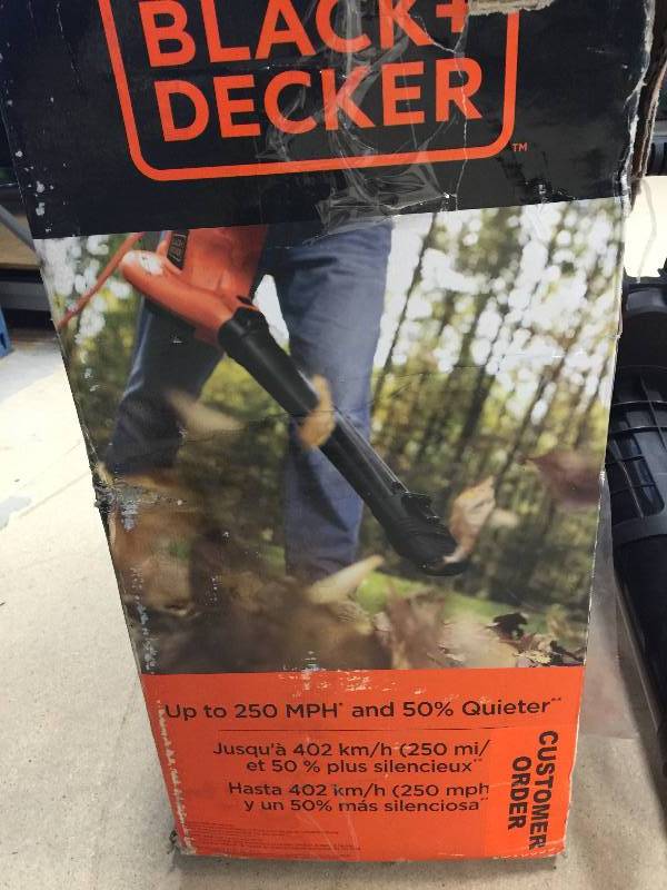 lot 8 image: BLACKDECKER 250-MPH 400-CFM 12-Amp Electric BlowerVacuumMulcher