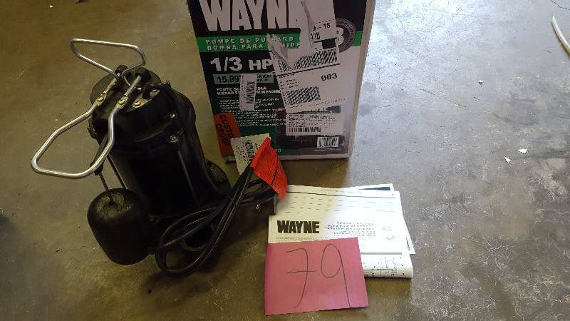 lot 79 image: Wayne CDU790 13-Horsepower Cast Iron Submersible Sump Pum