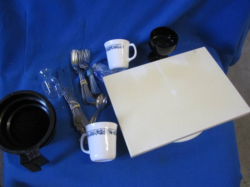 lot 56 image: Mixed kitchen supplies...