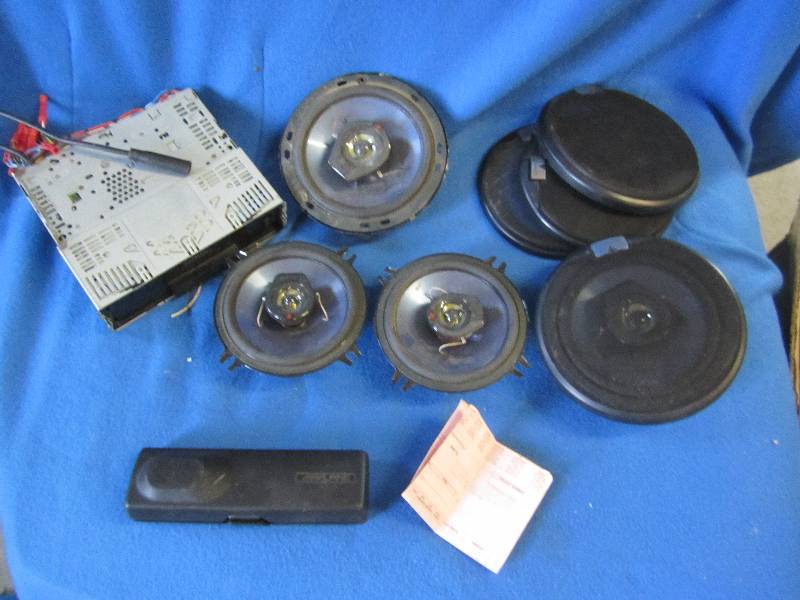 lot 62 image: Car speaker set alpine dashboard co...