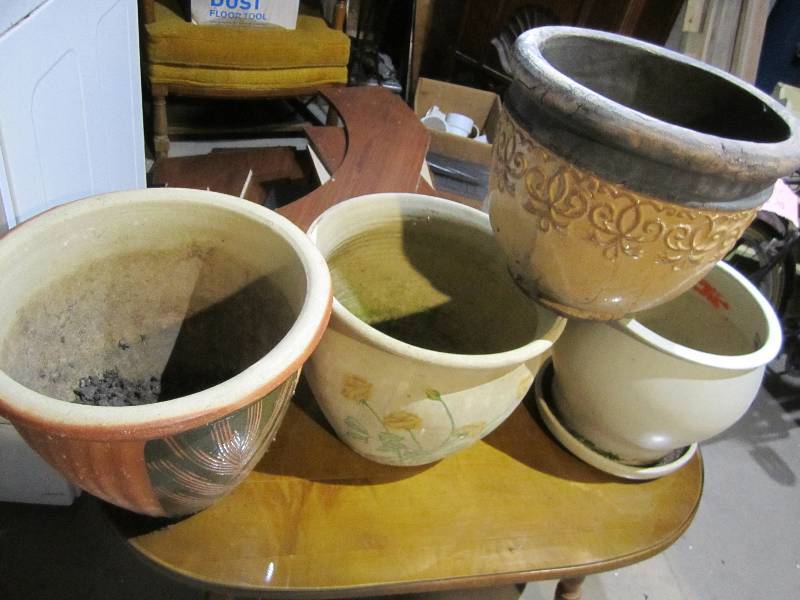 lot 95 image: Lot of 4 planters ...