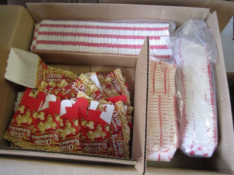 lot 115 image: large lot of mini hot dog sample tr...