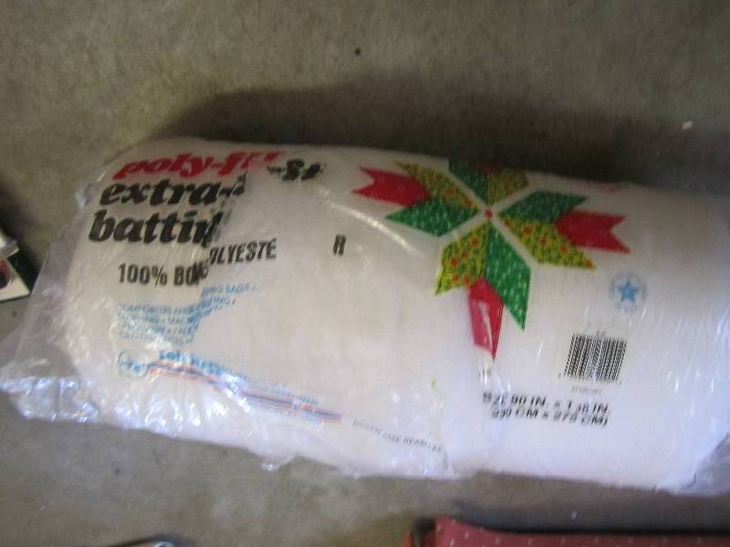 lot 138 image: Polly fit cotton for pillows ...