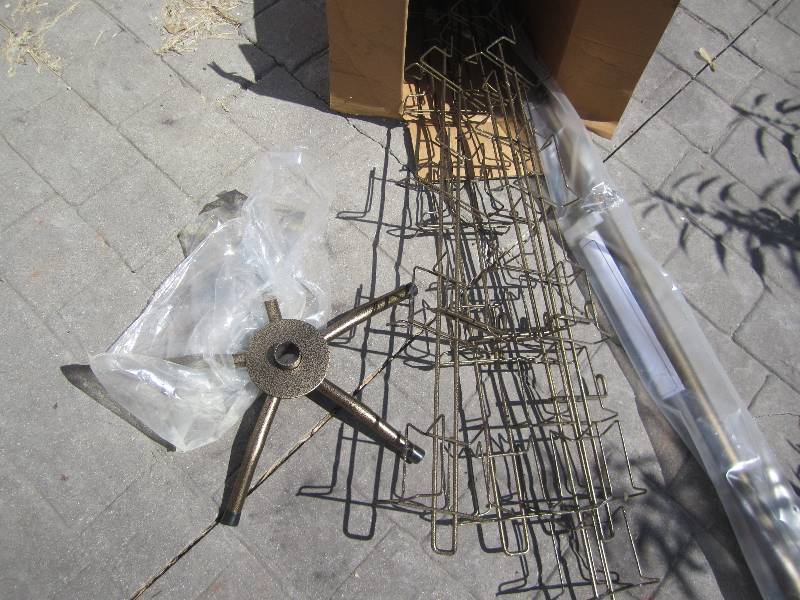 lot 154 image: brand new gold hammer finish greeti...
