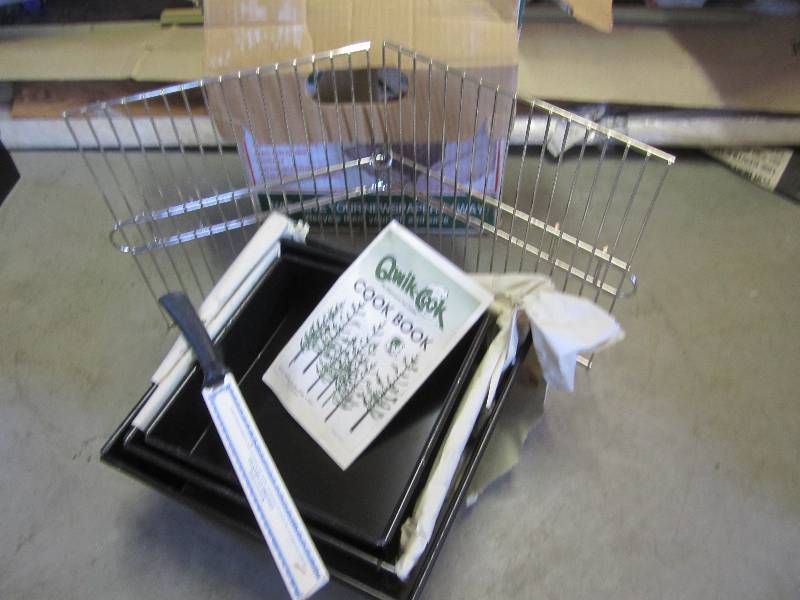 lot 184 image: Qwik-cook the alternative fuel cook...