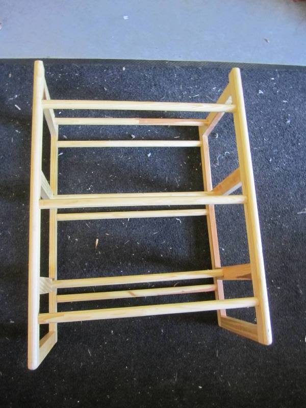 lot 211 image: Small wood display or drying rack ...