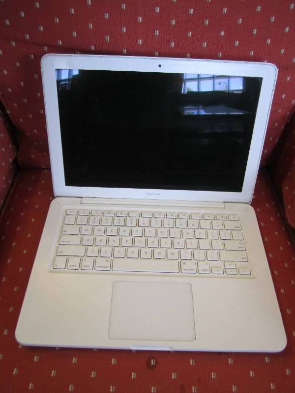 lot 226 image: macbook not tested ...