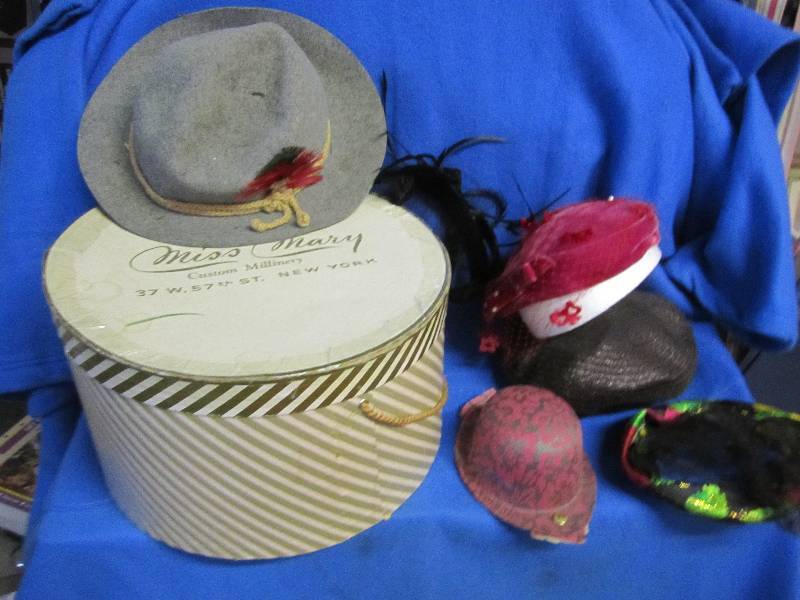 lot 9 image: Mixed lot of Vintage custom made ha...