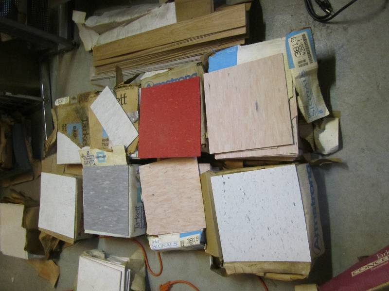 lot 274 image: Lot of assorted floor tile  approx ...