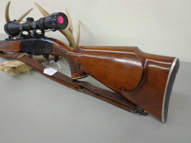lot 1 image: Remington Woodsmaster 742 Semi-auto rifle