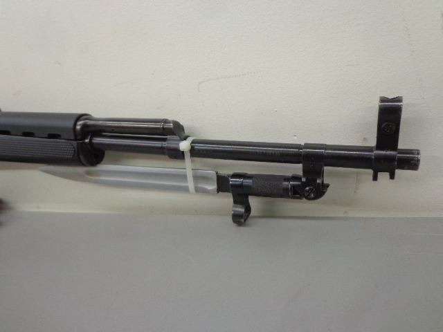 lot 18 image: Romanian SKS semi-auto rifle with Bayonet