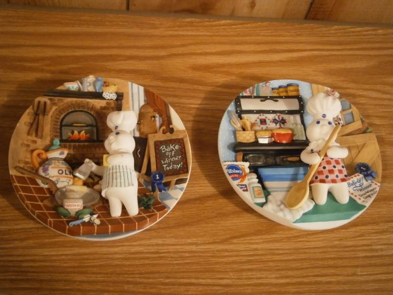 lot 16 image: (2) Danbury Mint Pillsbury 3-D Collector Plates