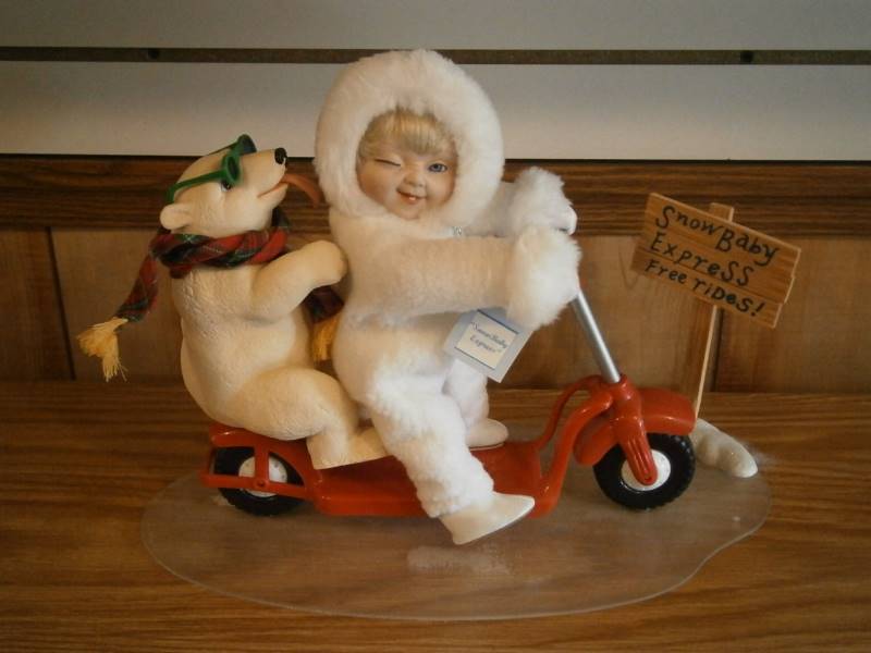 lot 20 image: Ashton-Drake (Snowbabies Collection)  Snow Baby Express Porcelain Doll Display