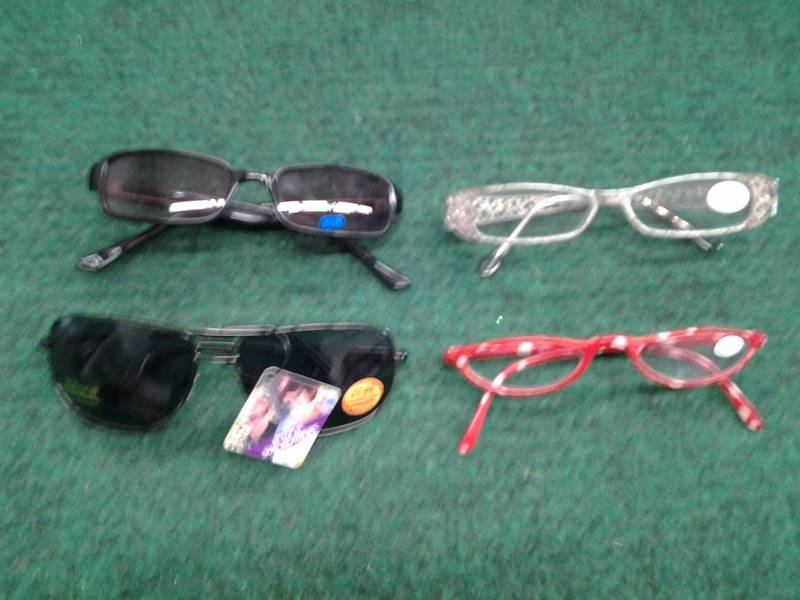 4-Pair Readers & Sunglasses (1.00 & 1.25)