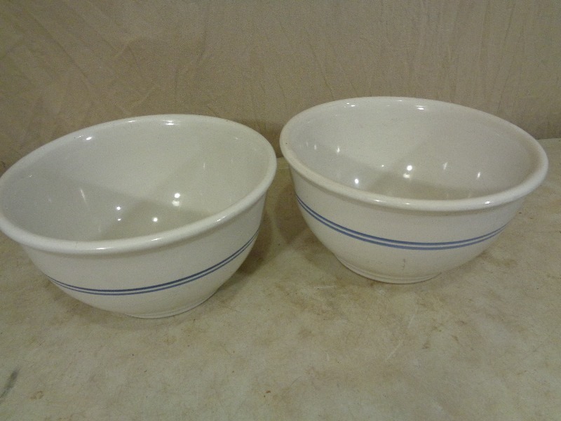 2 Large Gibson Mixing Bowls