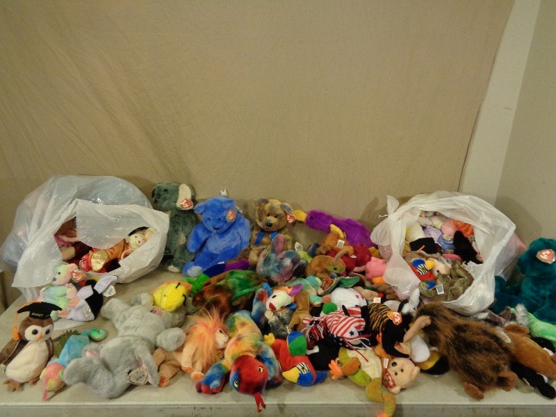 LARGE lot of Ty Beanie Babies