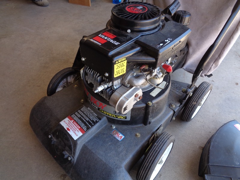 Lazy Boy Chipper / Lawn Vac New Merchandise, Tools, Household, and