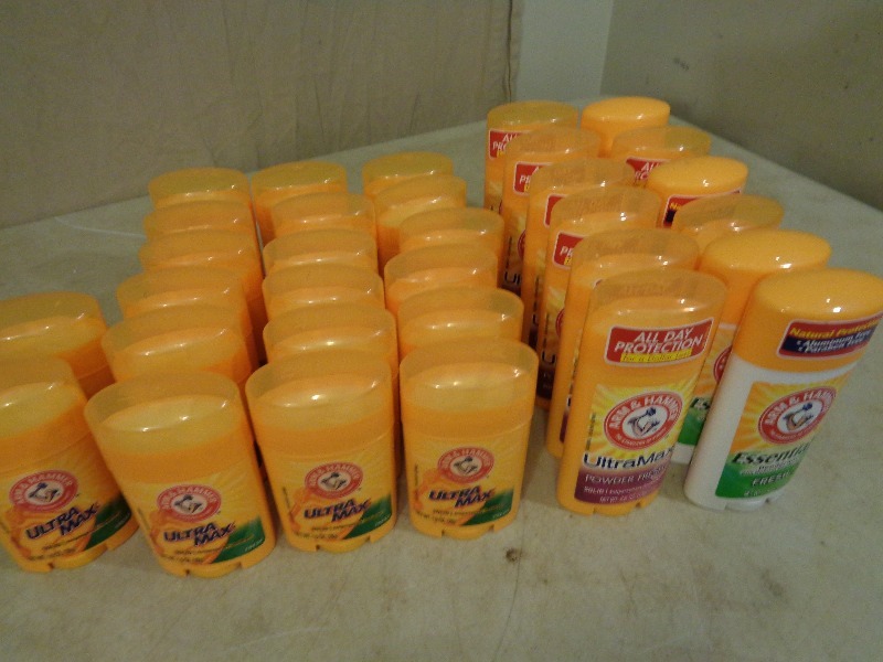 32 New Sticks of Arm and Hammer Deodorant