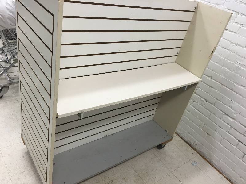 lot 11 image: rolling gridwall shelf