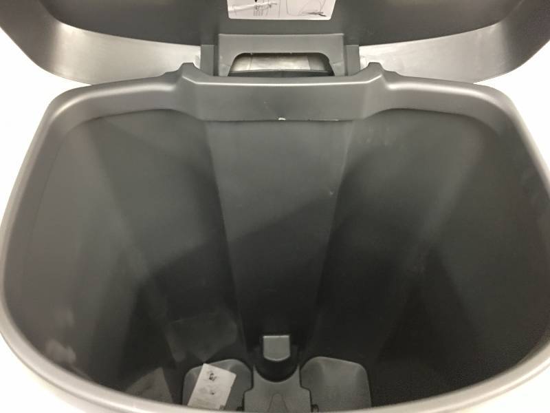 lot 22 image: Umbra Brim 13-Gallon Step Waste Can, Nickel