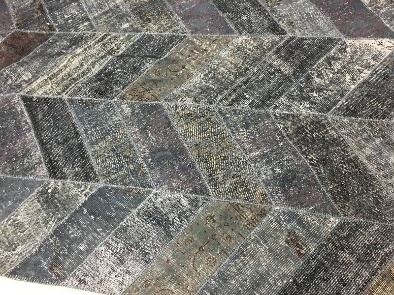lot 41 image: hand woven wool rug made in turkey 9ftx6ft