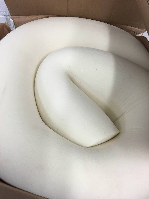 lot 43 image: Therapedic 3-Inch Luxury Quilted Deluxe Memory Foam Bed Topper size twin