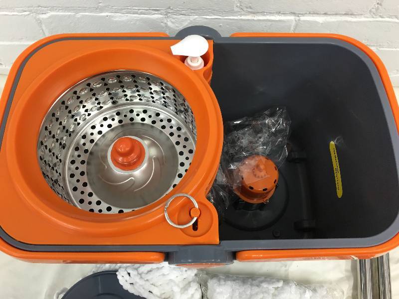 lot 46 image: heavy duty spin mop
