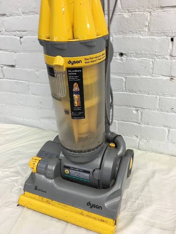 lot 99 image: dyson vacuum