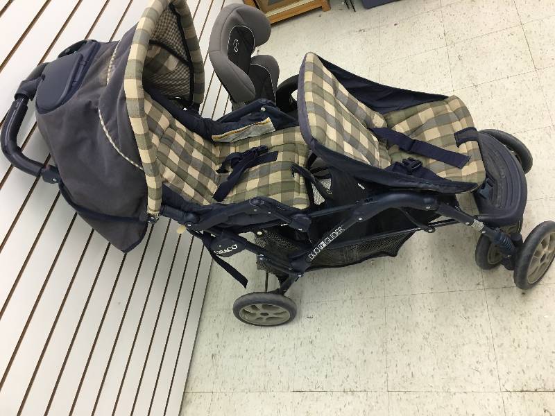 lot 107 image: graco double stroller and car seat