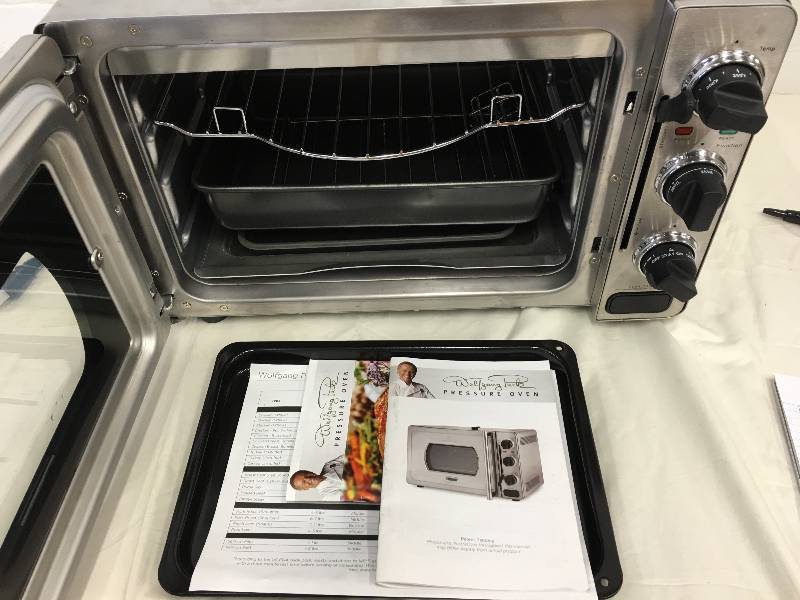 lot 164 image: Wolfgang Puck Pressure Oven retail $160