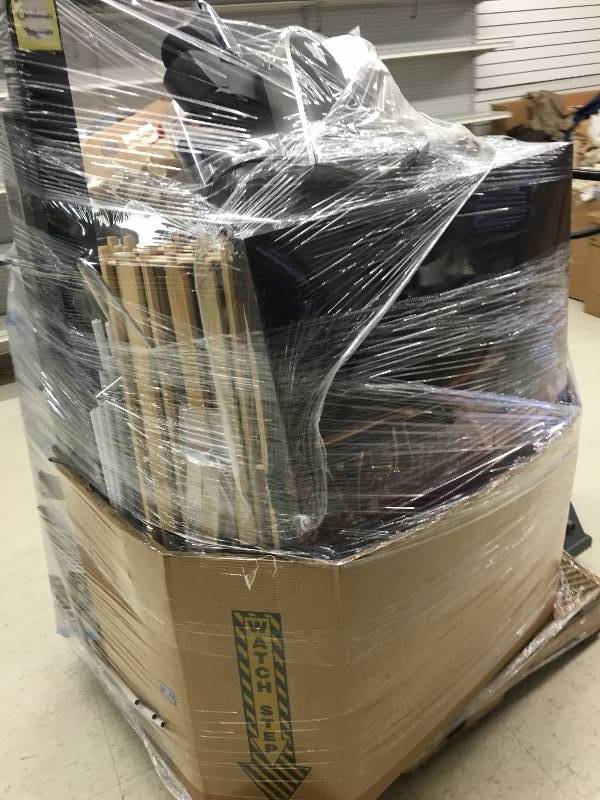 lot 188 image: pallet of repairable  merchandise 3