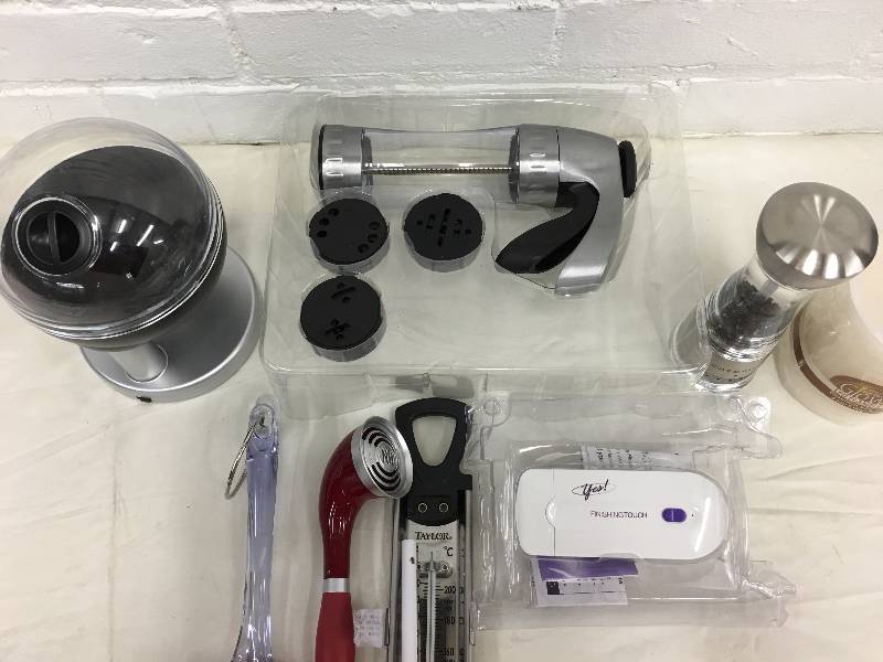 lot 192 image: cookie press, spatulas,grinder