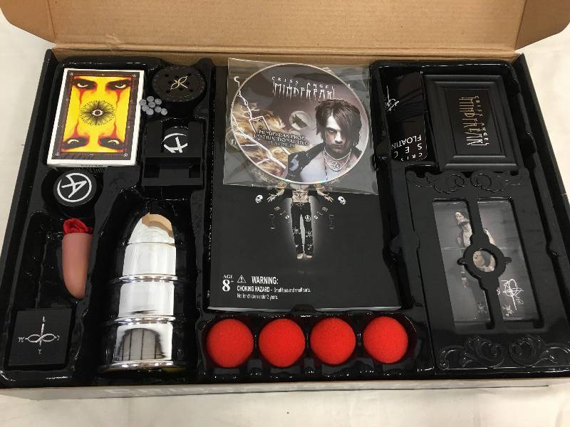 lot 315 image: criss angel mindfreak magic kit