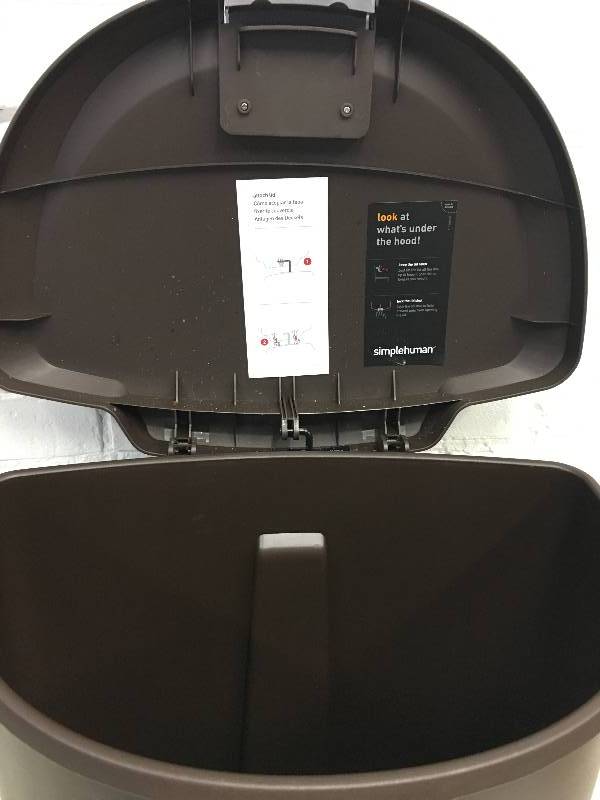 lot 317 image: garbage can