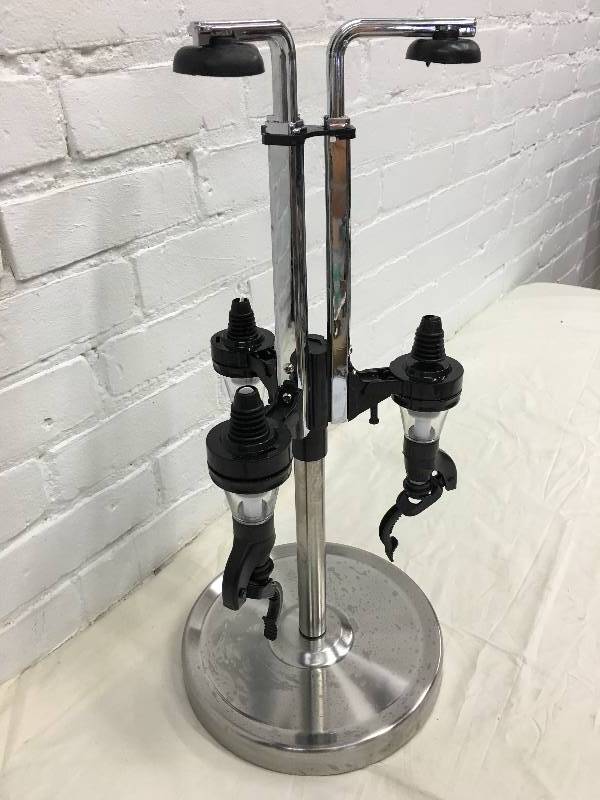 lot 321 image: Oggi Professional 3-Bottle Revolving Liquor Dispenser