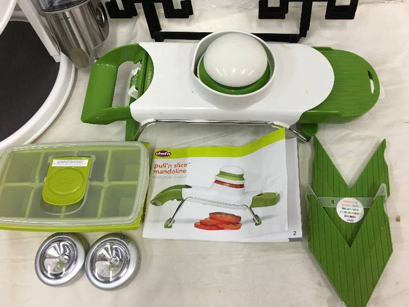 lot 368 image: spice rack ,pull and slice mandoline slicer