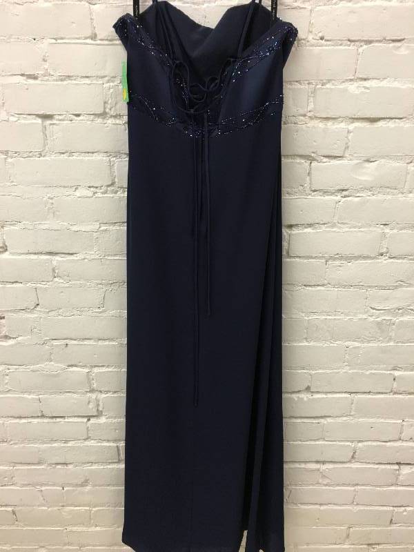 lot 431 image: alfred angelo size 12