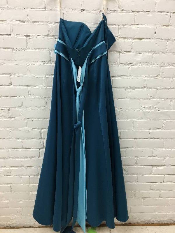lot 436 image: forever yours size 12